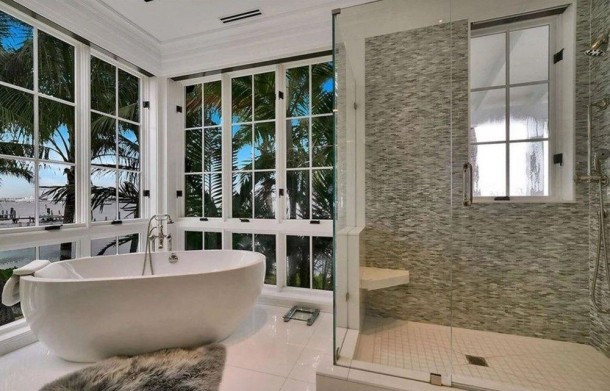 Malikanəsini 110 milyon dollara satır - FOTO